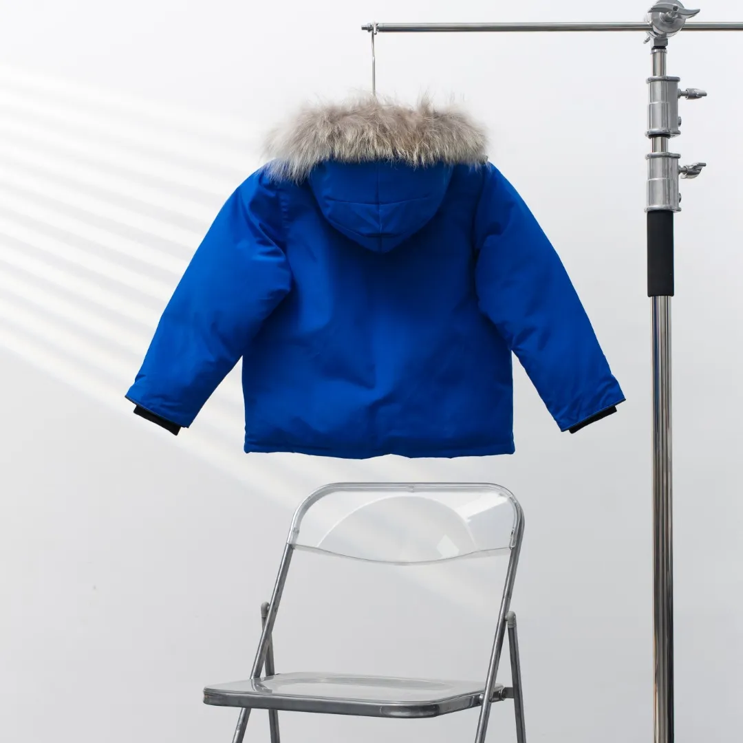 P660 CANADA GOOSE丨Canada Goose C08 children's clothing, children's hooded down jacket Color: sky blue Size: 110-160